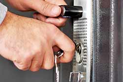 Locksmith West University Place